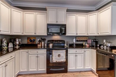 Fashionable Upgraded Cabinets with Lots of Counter Space