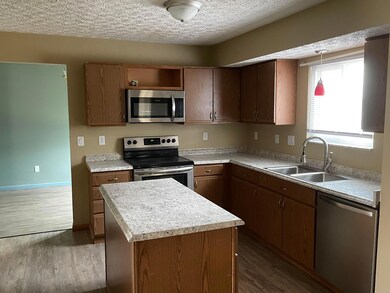 1209 Riegelwood Ln, Columbus, OH 43204 - photo 3