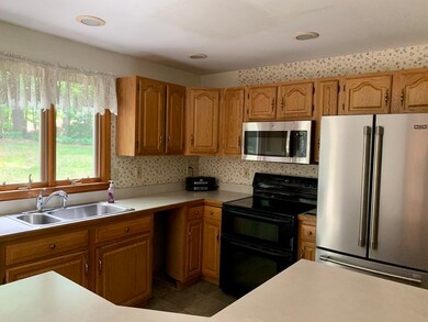 293 Sycamore Dr, Holden, MA 01520 - photo 4