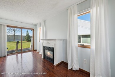 07-7427-Glen-Terra-Dr-Lansing-MI-48917-W
