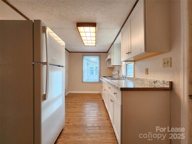 922 S Meeting St, Statesville, NC 28677 - photo 7