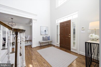 12214 Greenbriar Branch Dr, Potomac, MD 20854 - photo 4