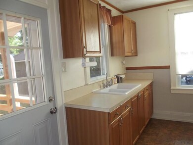 2013 Sunshine Ave, Johnstown, PA 15905 - photo 6