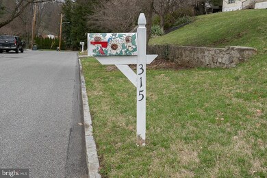 315 Saybrook Rd, Villanova, PA 19085 - photo 2