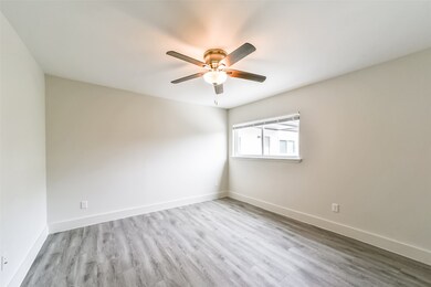 1608 Welch St unit 7, Houston, TX 77006 - photo 3