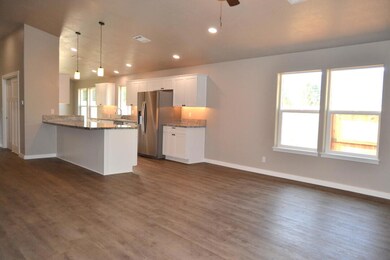 282 Gamay Dr, Cave Junction, OR 97523 - photo 3