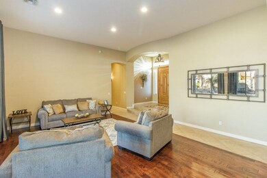 7) LIVING ROOM