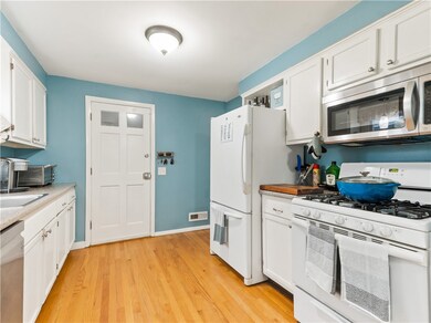 18 Stoneham Dr, Riverside, RI 02915 - photo 3