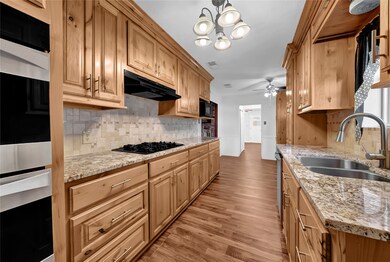 1927 Goode St, Alvin, TX 77511 - photo 7