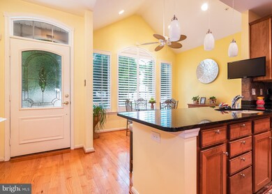 7267 Pebble Creek Dr, Elkridge, MD 21075 - photo 4