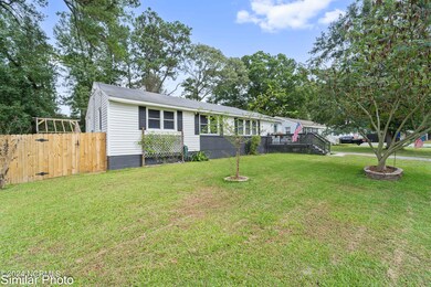 512 Woodhaven Dr, Jacksonville, NC 28540 - photo 2