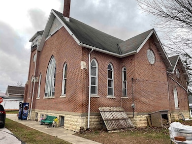 105 N Mckee St, MacY, IN 46951 - photo 3