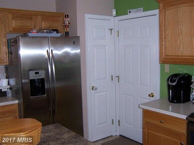 548 Franklin Square Dr, Chambersburg, PA 17201 - photo 4