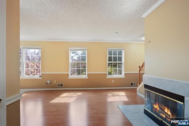 12 Rider Ct, Newark, NJ 07103 - photo 4