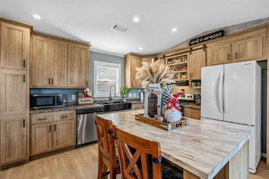 101 Pond View, Elgin, OK 73538 - photo 7