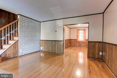 8615 Oak Rd, Parkville, MD 21234 - photo 4