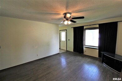 1134 N Stark St, Davenport, IA 52804 - photo 6