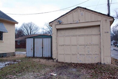 2144 W High St, Davenport, IA 52804 - photo 3