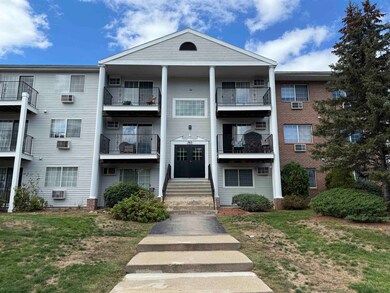 383 Huse Rd unit 5, Manchester, NH 03103 - photo 2