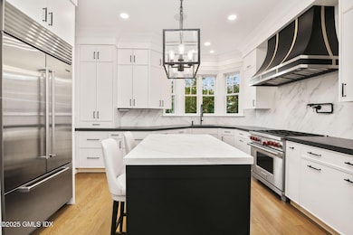 22-web-or-mls-50-sound-view-dr-unit-4