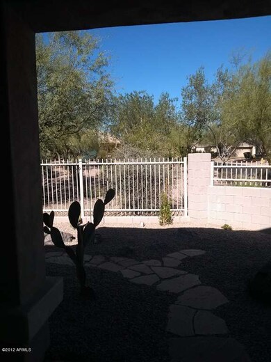 No Neighbors Directly Behind You!