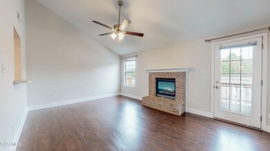 8052-Stablegate-Way-05162023_174536