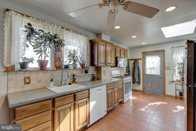 709 Blakeley Rd, Wallingford, PA 19086 - photo 4