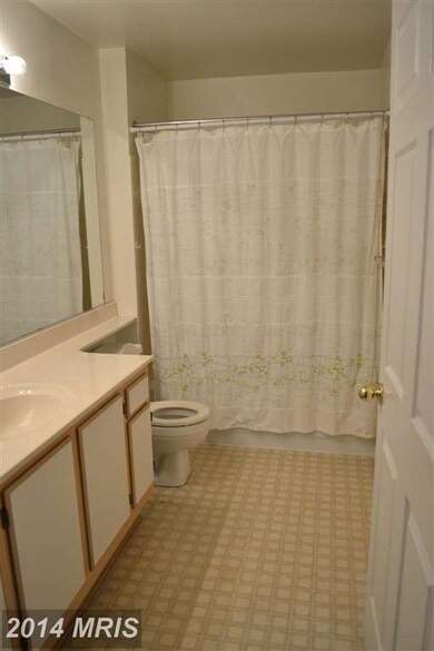 4401 Silverbrook Ln unit B102, Owings Mills, MD 21117 - photo 4