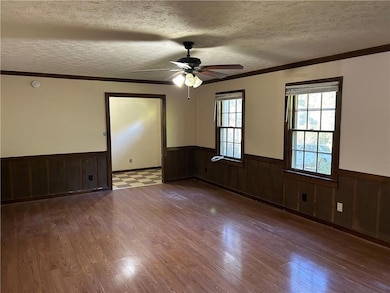 1530 Oleander Ln SW, Lilburn, GA 30047 - photo 6