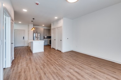 627 N Lancaster Ave unit 307, Dallas, TX 75203 - photo 2