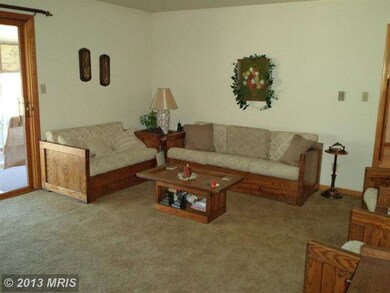 2931 Roosevelt Dr, Chambersburg, PA 17201 - photo 7