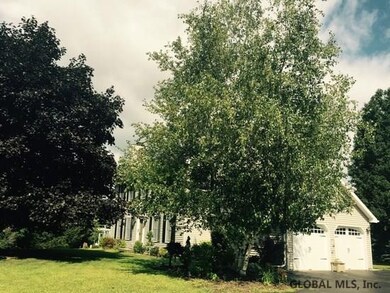 4 Summer St, Troy, NY 12180 - photo 3