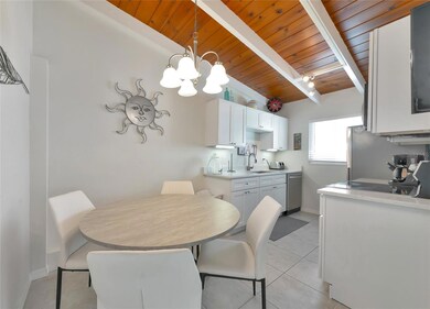 6006 Midnight Pass Rd unit 51, Sarasota, FL 34242 - photo 7