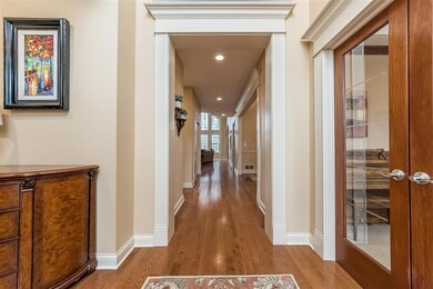 Foyer - 6910 Margarum Bend (2)