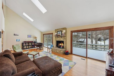 792 Farmsworth Ct, Cincinnati, OH 45255 - photo 6