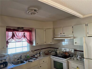 504 W Lucy Webb Rd, Raymore, MO 64083 - photo 6