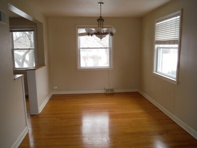 9927 Drury Ln, Westchester, IL 60154 - photo 3