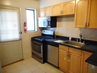 2841 W Granville Ave unit 2E, Chicago, IL 60659 - photo 6