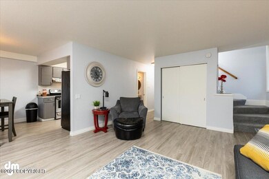 04-Living Room 20210614-DW-8846