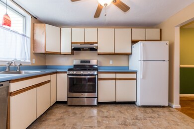 90 Gaslight Ln unit 90, North Easton, MA 02356 - photo 6