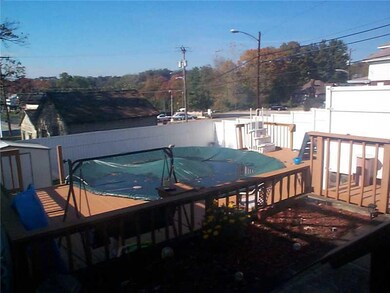 Swimming Pool/Hot Tub/Sauna.