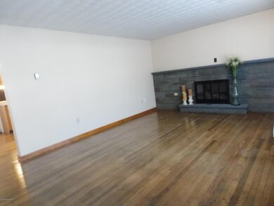 251 Oak Ln, Cresco, PA 18326 - photo 7