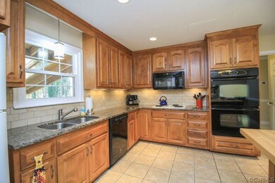 1506 Ednam Forest Dr, Henrico, VA 23238 - photo 3