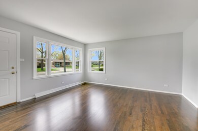 2406 Cedar St, Rolling Meadows, IL 60008 - photo 2