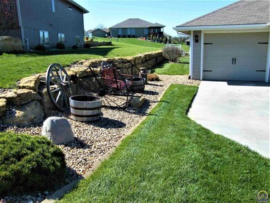 6311 SW 48th Place, Topeka, KS 66610 - photo 3