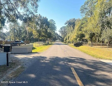 3915 Shady Oak Dr E, Lakeland, FL 33810 - photo 5