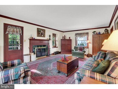 2619 Cumberland Ave, Reading, PA 19606 - photo 4