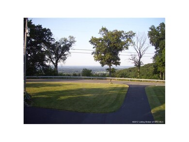 9035 N Skyline Dr, Floyds Knobs, IN 47119 - photo 4