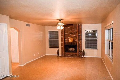 Family Room (1 of 1)