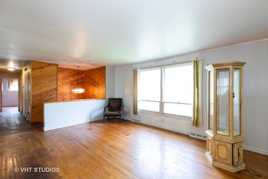 17214 Elm Dr, Hazel Crest, IL 60429 - photo 2